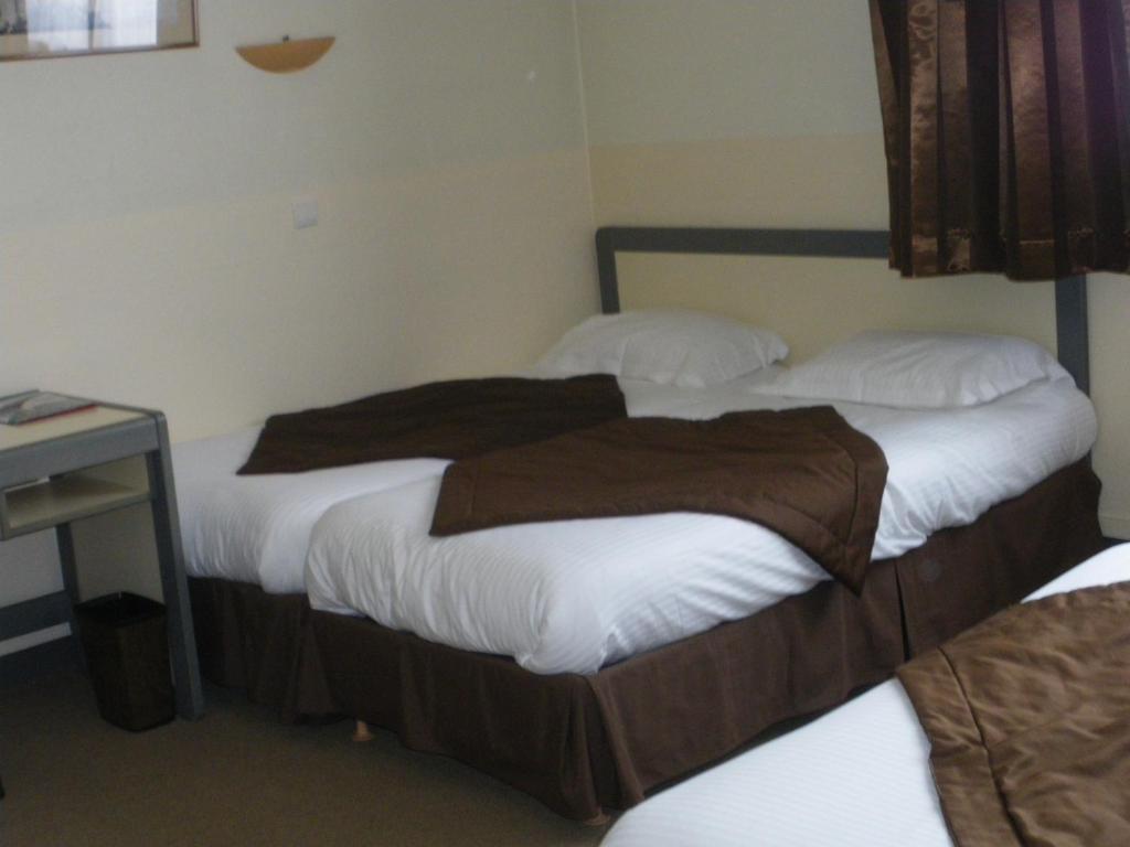 Hotel Continental Vierzon Δωμάτιο φωτογραφία